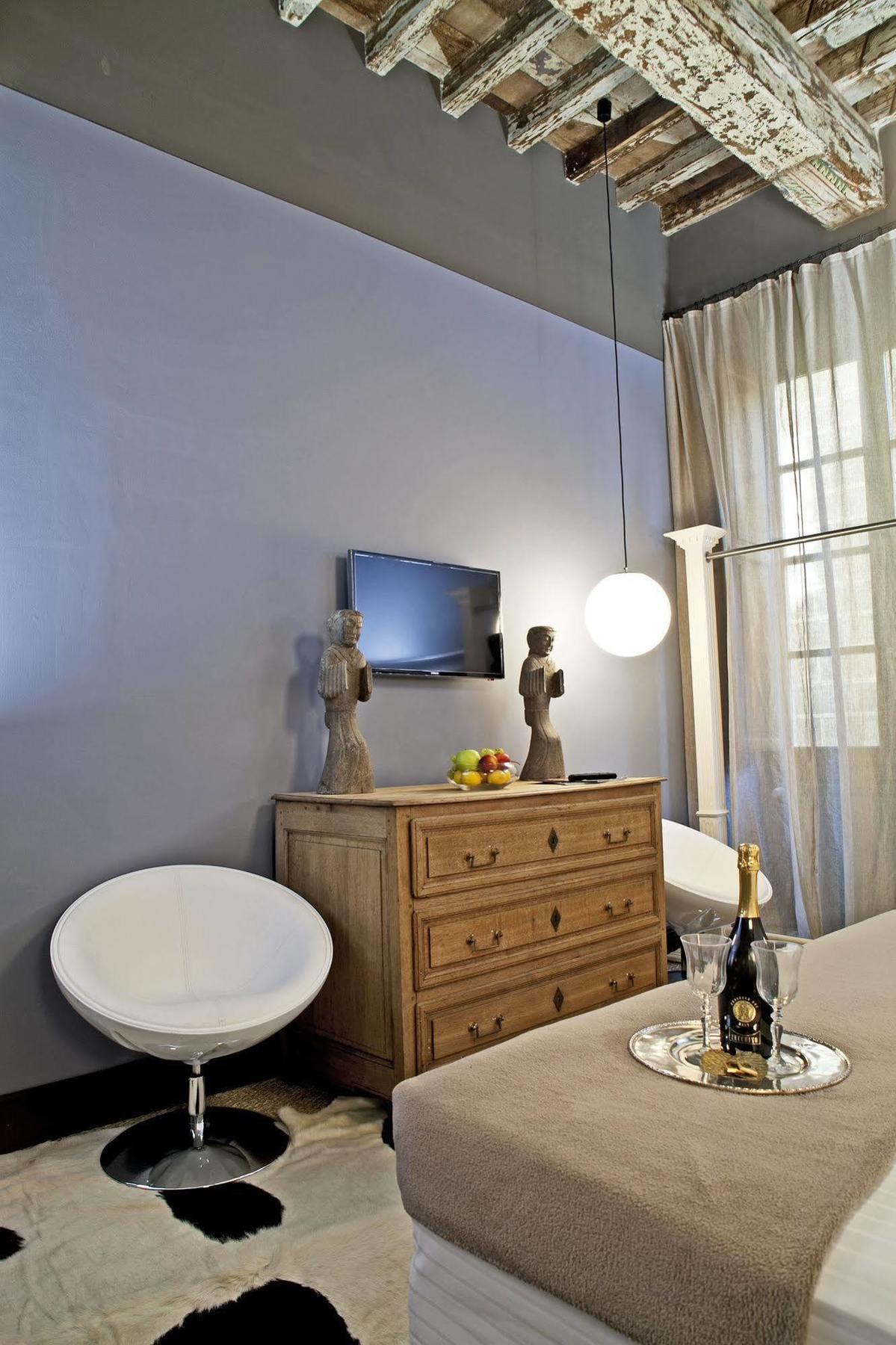 Porcellino Gallery Art Boutique Bb Bed and breakfast Florencia